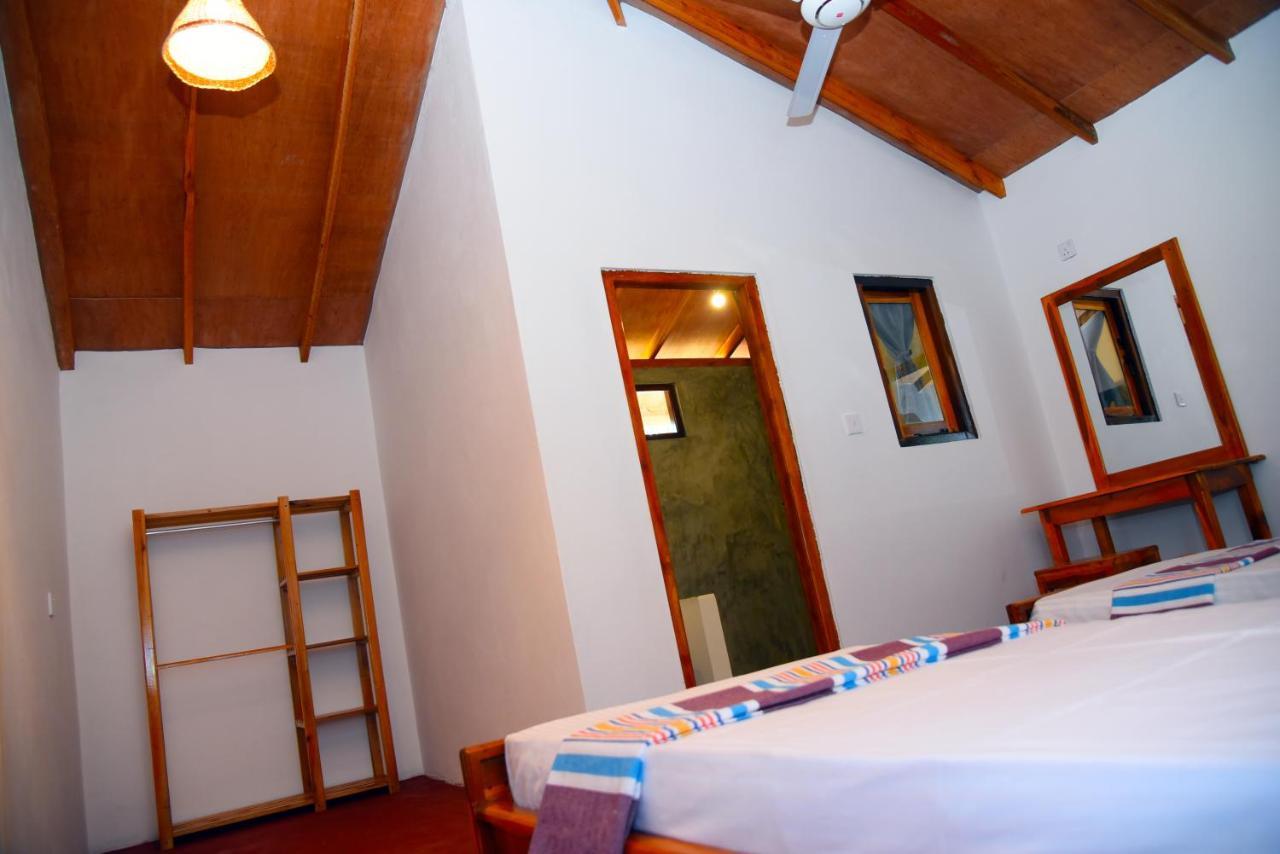 Prime Surfers Bungalow 아루감 베이 외부 사진