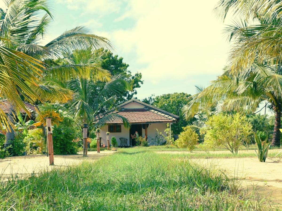 Prime Surfers Bungalow 아루감 베이 외부 사진