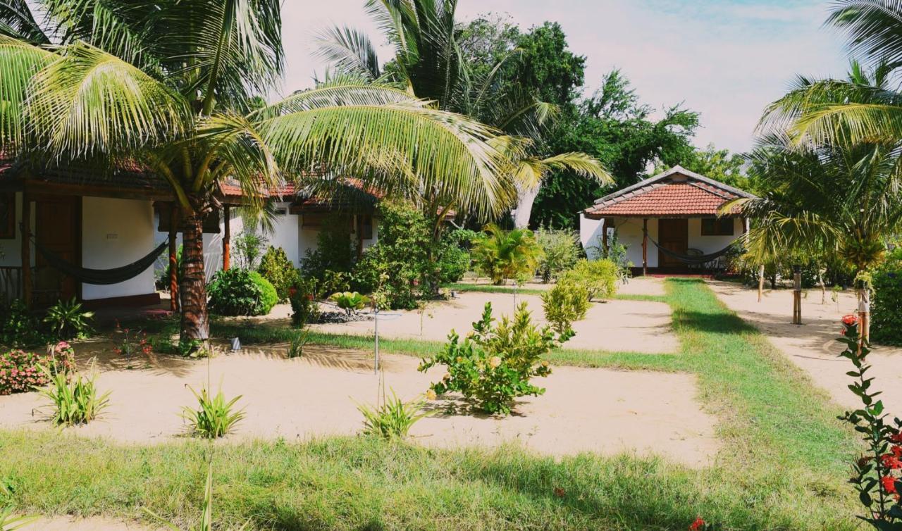 Prime Surfers Bungalow 아루감 베이 외부 사진