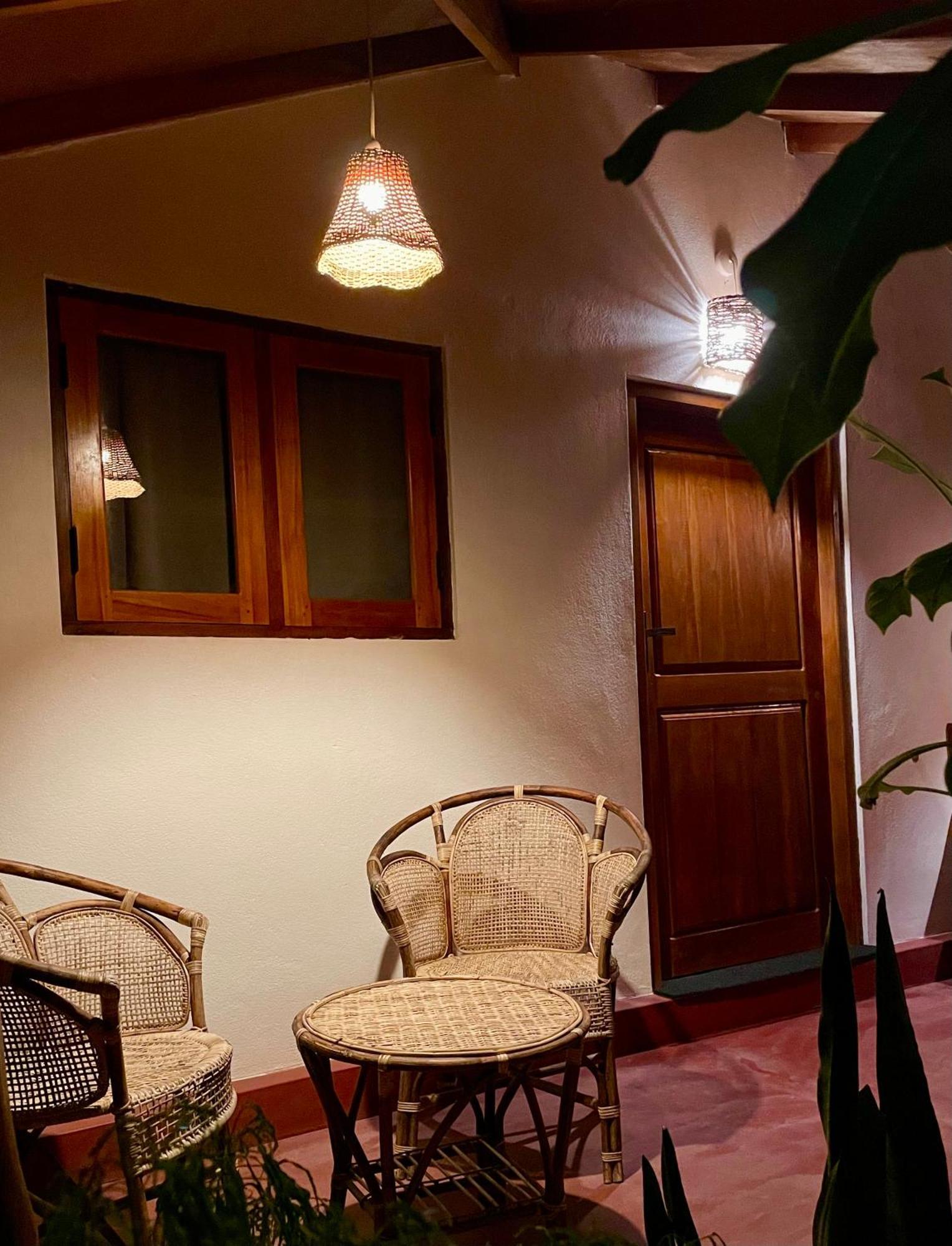 Prime Surfers Bungalow 아루감 베이 외부 사진